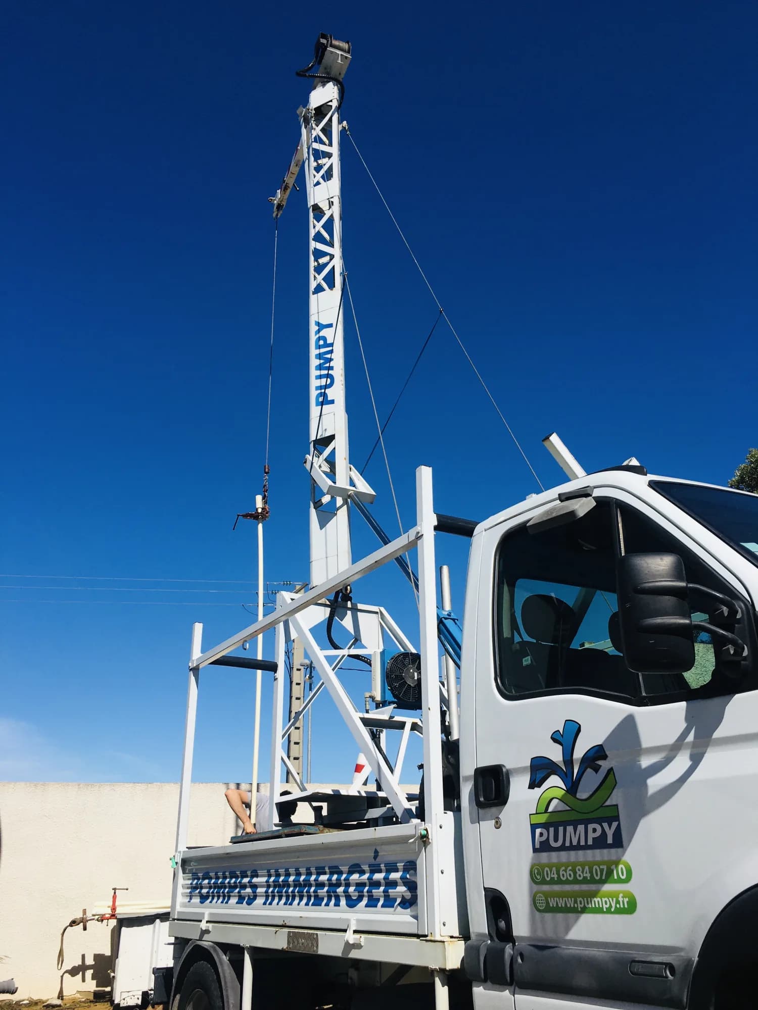 Camion de forage Pumpy avec pompes immergées à Nîmes